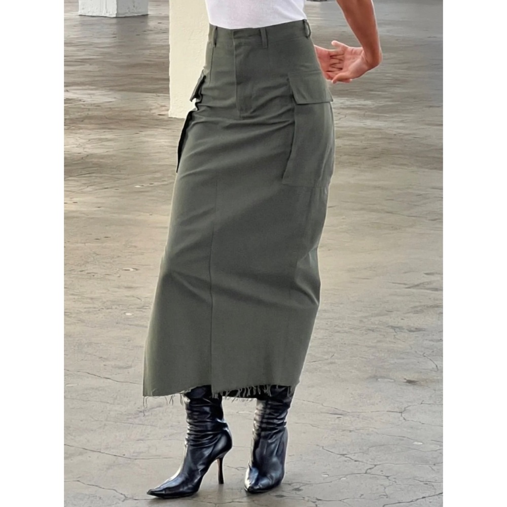 Local European cargo skirt